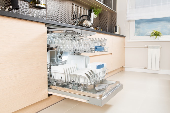 Prefira Travessas Compatíveis com Forno, Micro-ondas, Freezer e Máquina de Lavar Louças