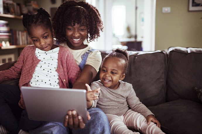 Se For Assistir em Família, Observe a Classificação Indicativa do Filme