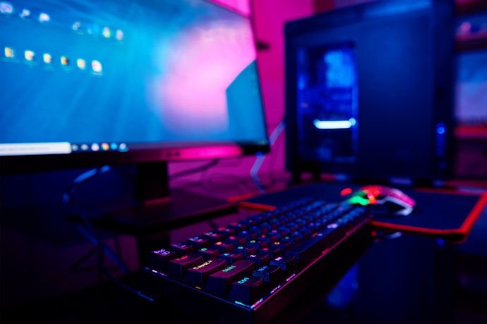 Alguns Monitores Curvos Gamer Têm Iluminação RGB na Traseira