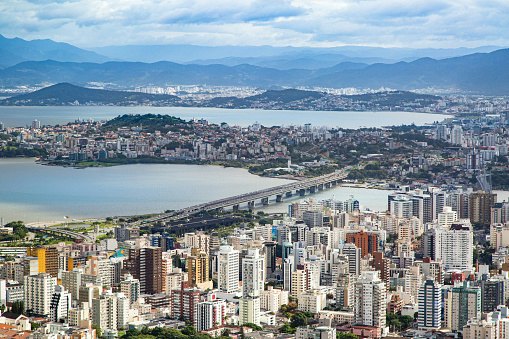 O Centro de Florianópolis Concentra os Melhores Restaurantes da Cidade