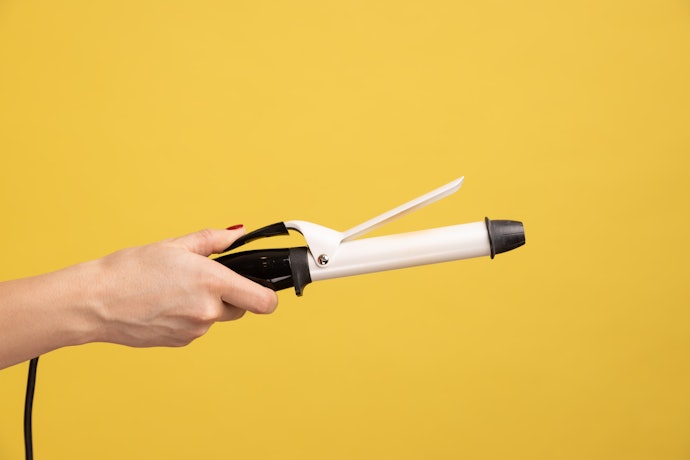 Costuma Usar Chapinha ou Secador? Veja se o Óleo Possui Proteção Térmica