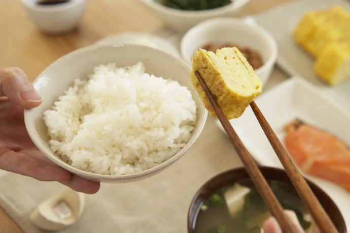 Opte por Materiais Duráveis e Fáceis para Pegar Alimentos