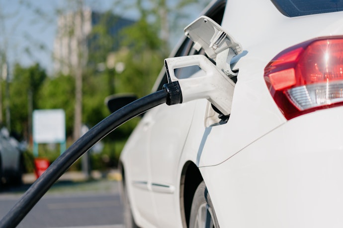 Há Carros Japoneses a Combustão e Também Elétricos