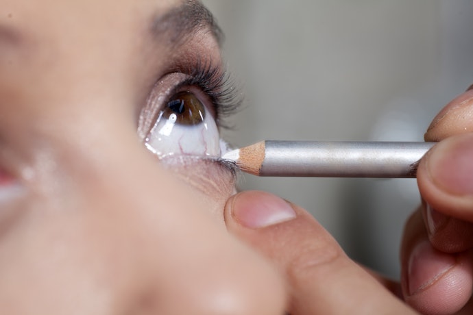 Veja se o Lápis é Livre de Parabenos, Testado Dermatológica e Oftalmologicamente