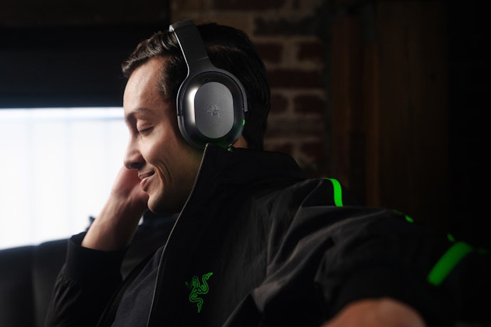Para um Isolamento Acústico Melhor, Opte por Headsets Razer com Concha Fechada