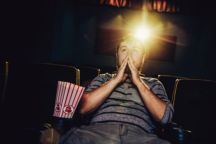 Considere as Classificações da Crítica e do Público Sobre o Filme de Comédia