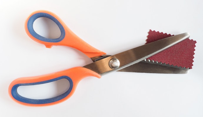 Tesoura Escalope, de Picotar e Multiuso: Conheça Outros Modelos Úteis para Costura