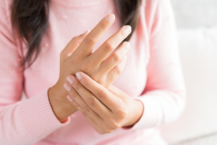 Lapiseiras Pesadas e Não Ergonômicas Podem Causar Desconforto