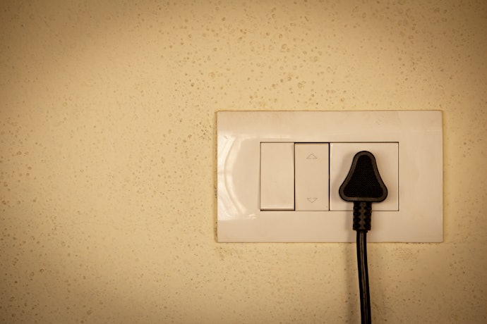 Espeto Giratório Elétrico: Prático, Mas Necessita Constantemente de uma Tomada