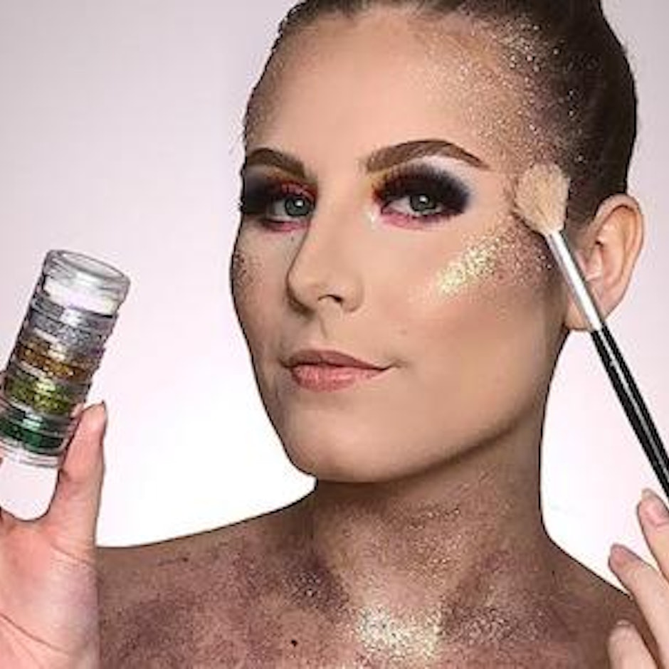 Maquiagem para Carnaval 2020: Veja 10 Produtos para Fazer uma Make com Glitter