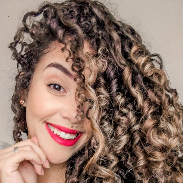 Cuide do Cabelo Cacheado com os 10 Produtos Favoritos da Ivânia Lopes