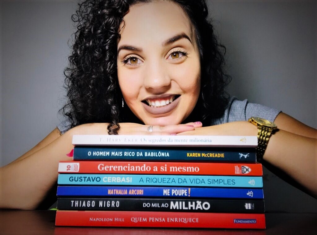 Saia das Dívidas e Equilibre as Finanças com os 10 Livros Indicados pela Economic Girl