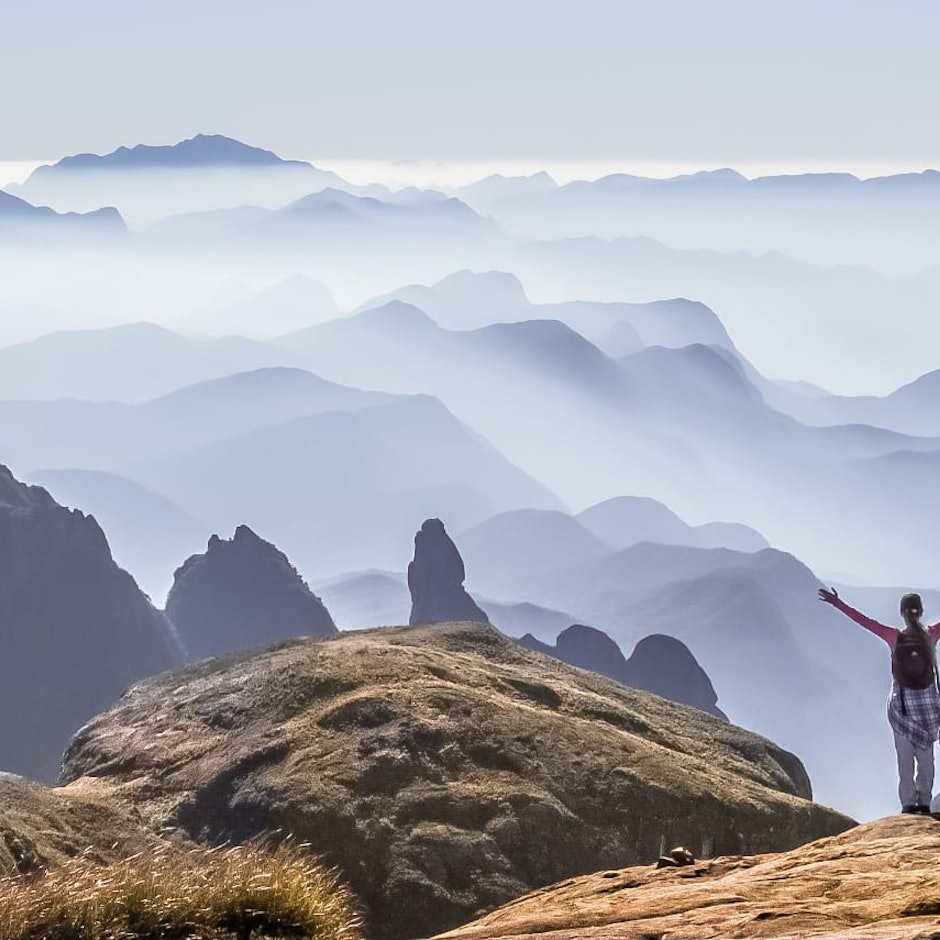 O Que Levar na Mochila para Trilha de um Dia: 10 Itens Favoritos da Montanhista Vivian Teles