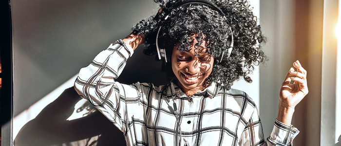 Podcasts Sobre Moda: 5 Indicações para Aprender Sobre Estilo e Comportamento