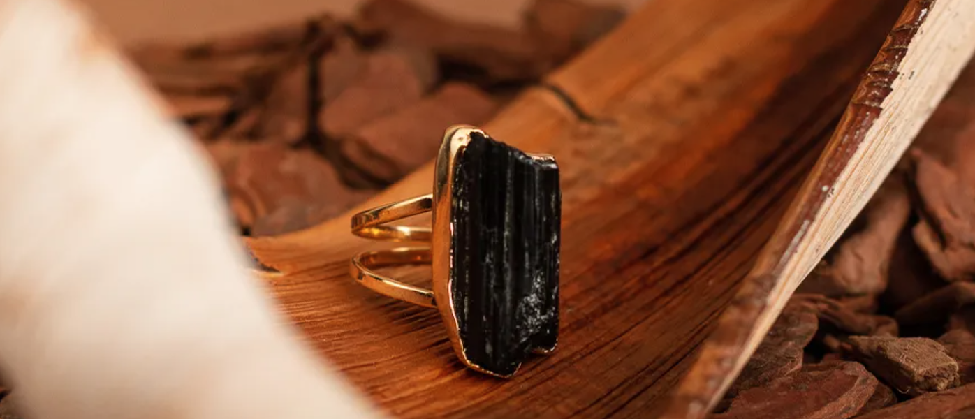 5 Marcas de Biojoias e Semijoias Brasileiras Confeccionadas por Mulheres Negras