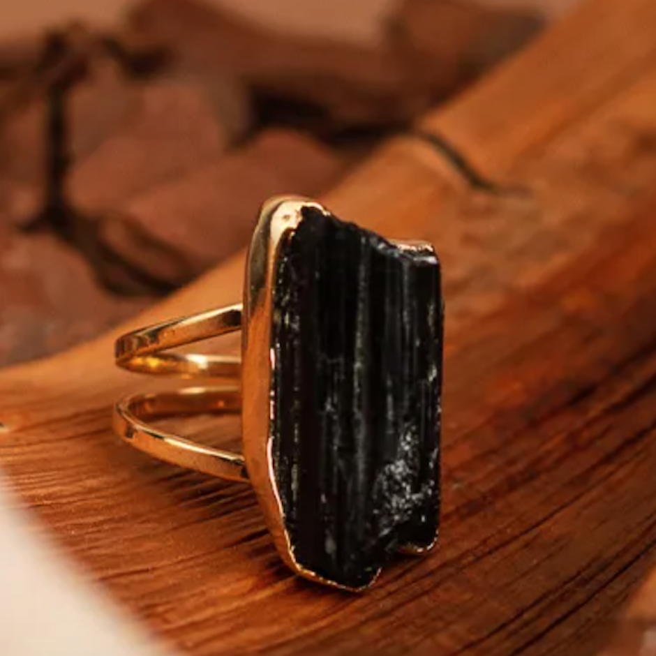 5 Marcas de Biojoias e Semijoias Brasileiras Confeccionadas por Mulheres Negras