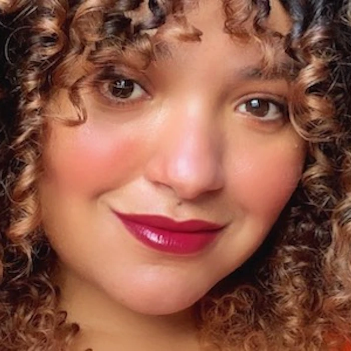 Rotina e Cronograma Capilar para Cabelo Cacheado: Veja 8 Produtos Skala e Salon Line