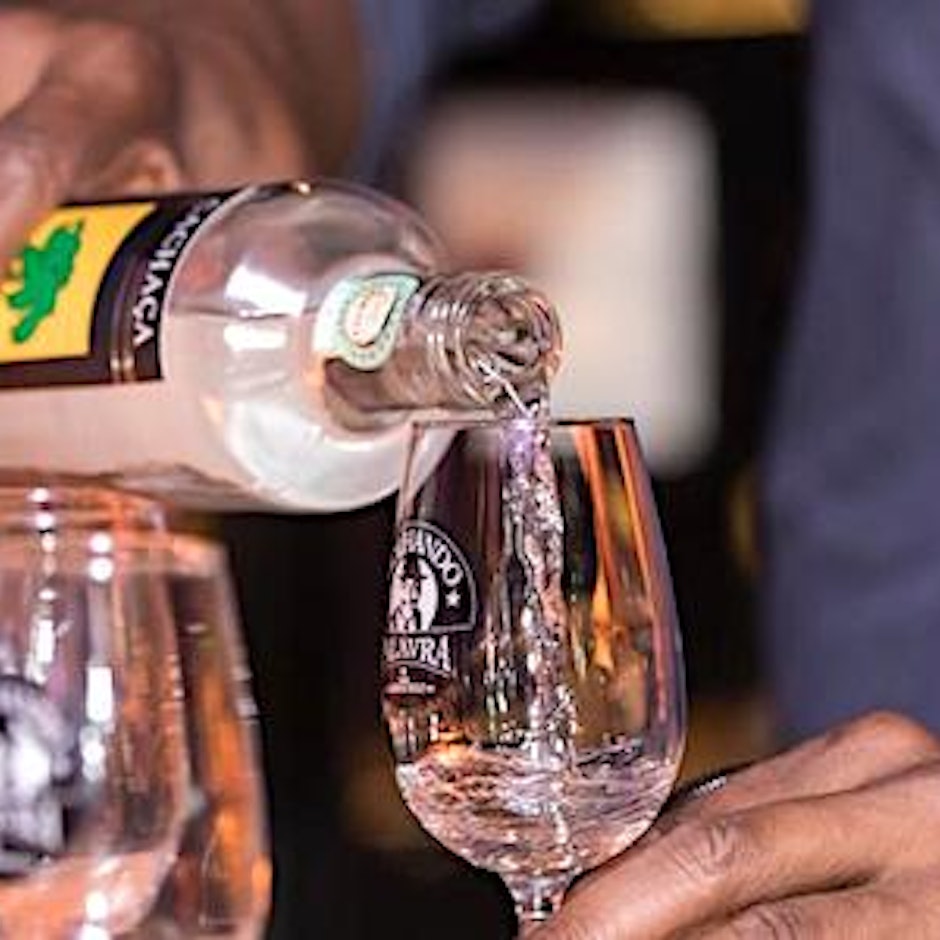 Cachaças de Alambique: Veja 8 Rótulos Indicados por Sommelier