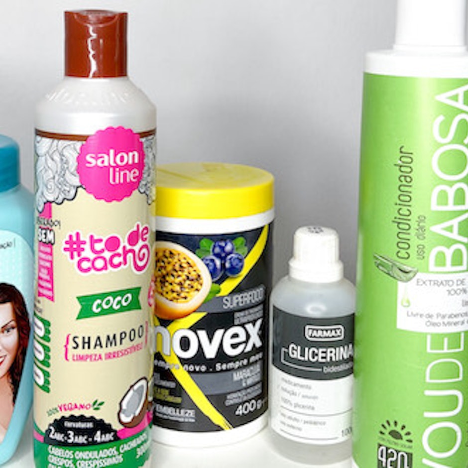 Como Cuidar de Cabelo Cacheado: 7 Produtos para uma Rotina Completa