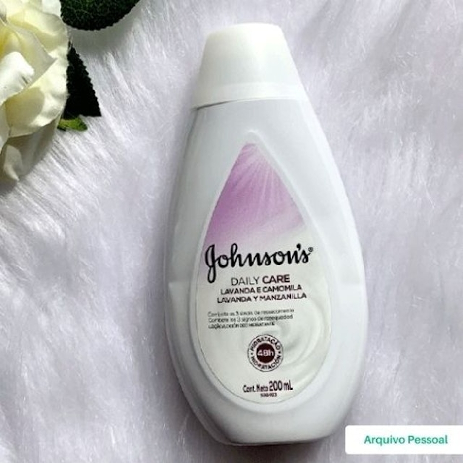 JOHNSON'S Hidratante Corporal Lavanda e Camomila Translation missing: pt-BR.activerecord.decorators.item_part_image/alt