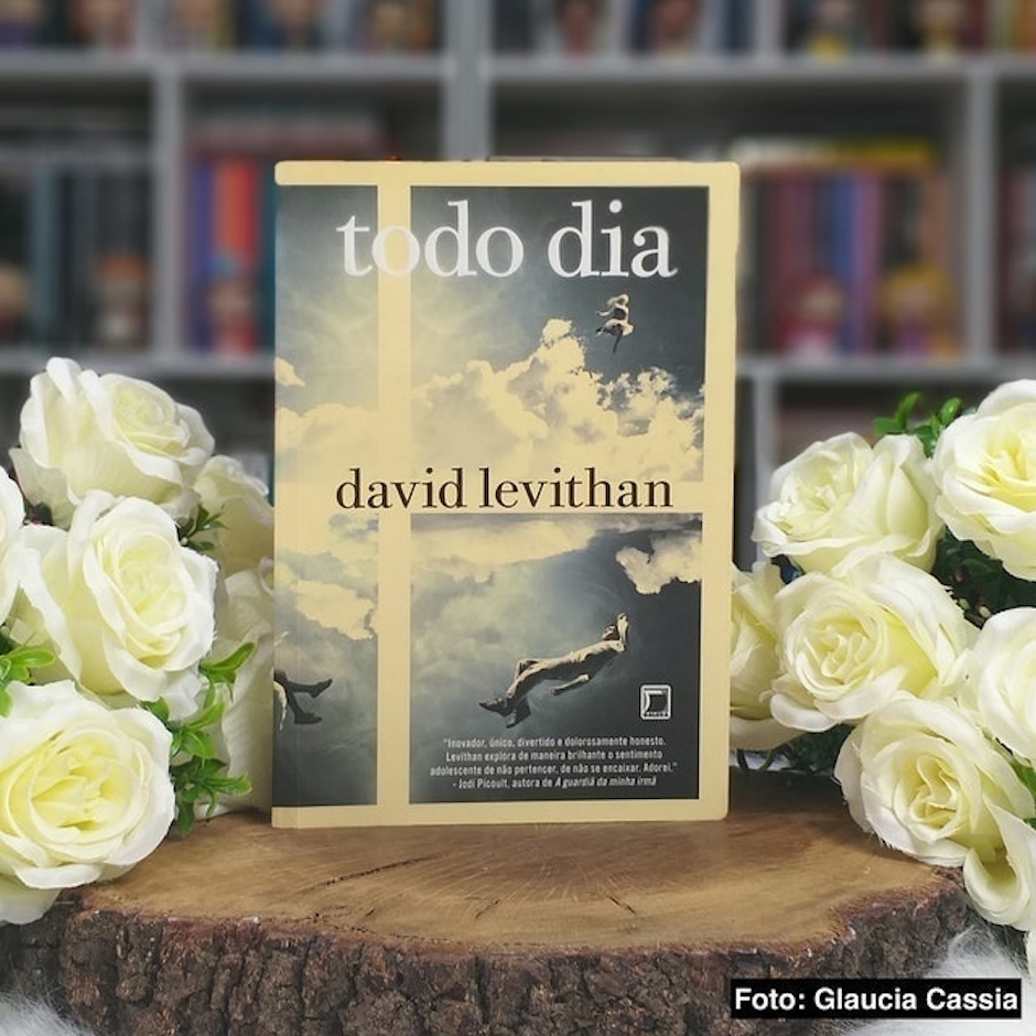 YOUNG ADULT Todo Dia: 1 Translation missing: pt-BR.activerecord.decorators.item_part_image/alt