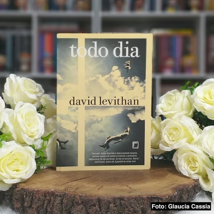 YOUNG ADULT Todo Dia: 1 Translation missing: pt-BR.activerecord.decorators.item_part_image/alt