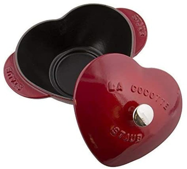 STAUB Caçarola Coração Cereja Ferro Fundido 20cm Translation missing: pt-BR.activerecord.decorators.item_part_image/alt