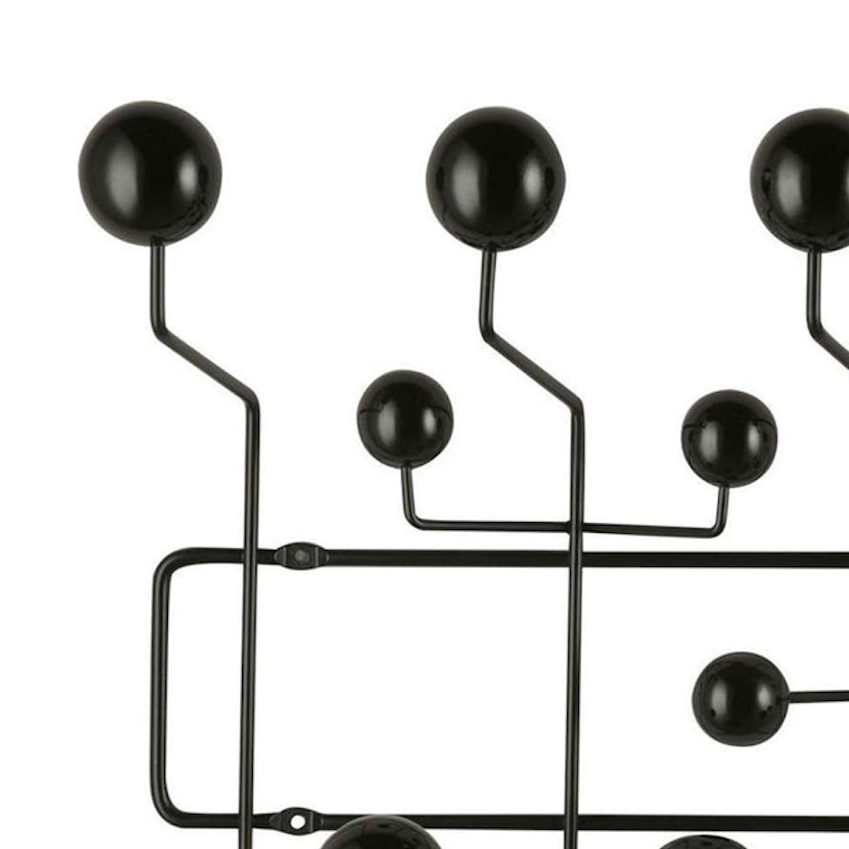 Cabideiro Charles Eames Preto Translation missing: pt-BR.activerecord.decorators.item_part_image/alt