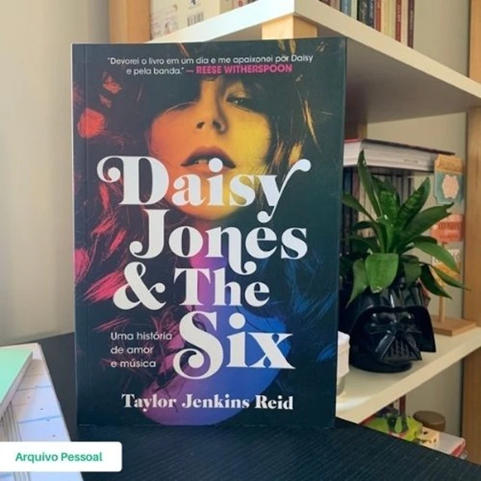 PARALELA Daisy Jones and The Six Translation missing: pt-BR.activerecord.decorators.item_part_image/alt