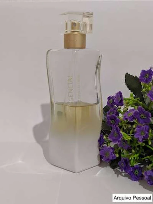 NATURA Essencial Exclusivo Floral Translation missing: pt-BR.activerecord.decorators.item_part_image/alt