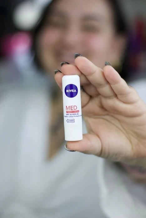 NIVEA Protetor Labial Nivea Med Repair Translation missing: pt-BR.activerecord.decorators.item_part_image/alt
