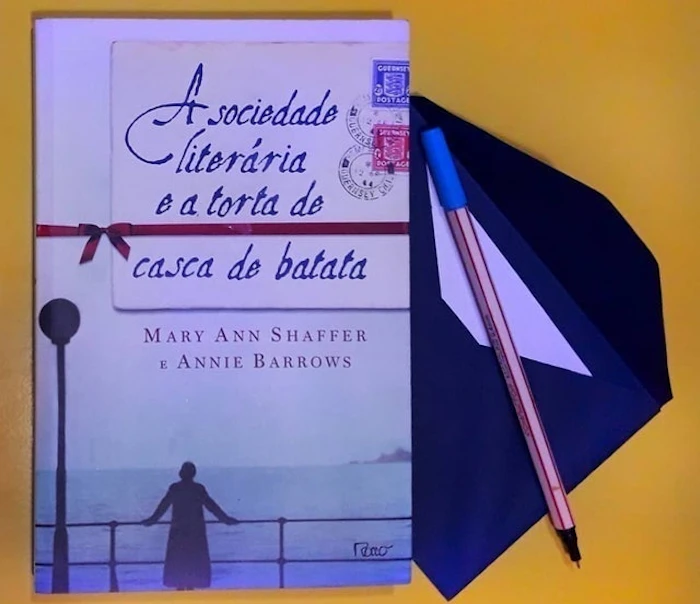MARY ANN SHAFFER E ANNIE BARROWS A Sociedade Literária e a Torta de Casca de Batata Translation missing: pt-BR.activerecord.decorators.item_part_image/alt