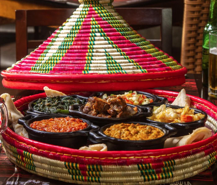 Gastronomia africana Restaurante Biyou'z Translation missing: pt-BR.activerecord.decorators.item_part_image/alt