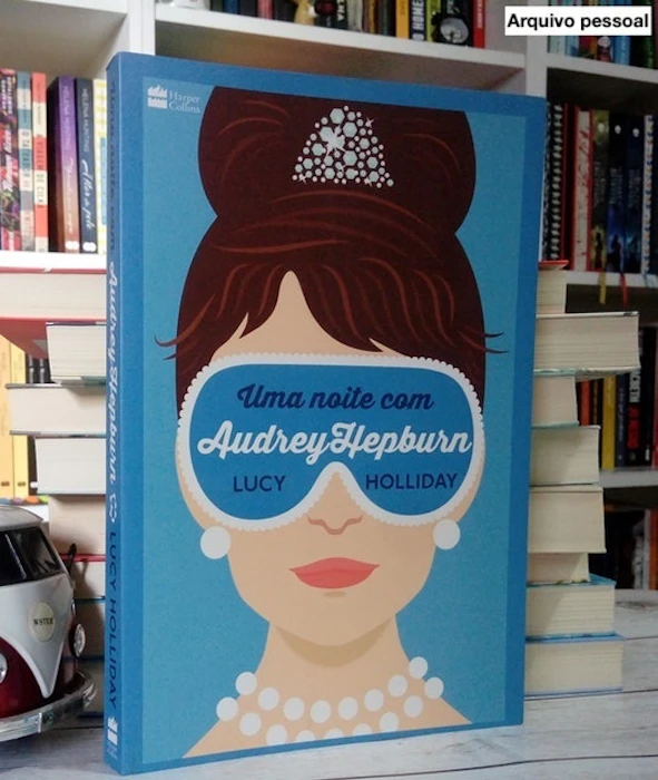 LUCY HOLLIDAY Uma Noite com Audrey Hepburn Translation missing: pt-BR.activerecord.decorators.item_part_image/alt