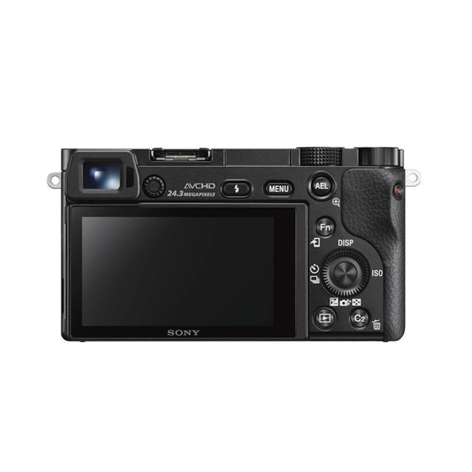 SONY Câmera Sony Alpha a6000 Mirrorless Lente 16-50mm f/3.5-5.6 OSS Translation missing: pt-BR.activerecord.decorators.item_part_image/alt