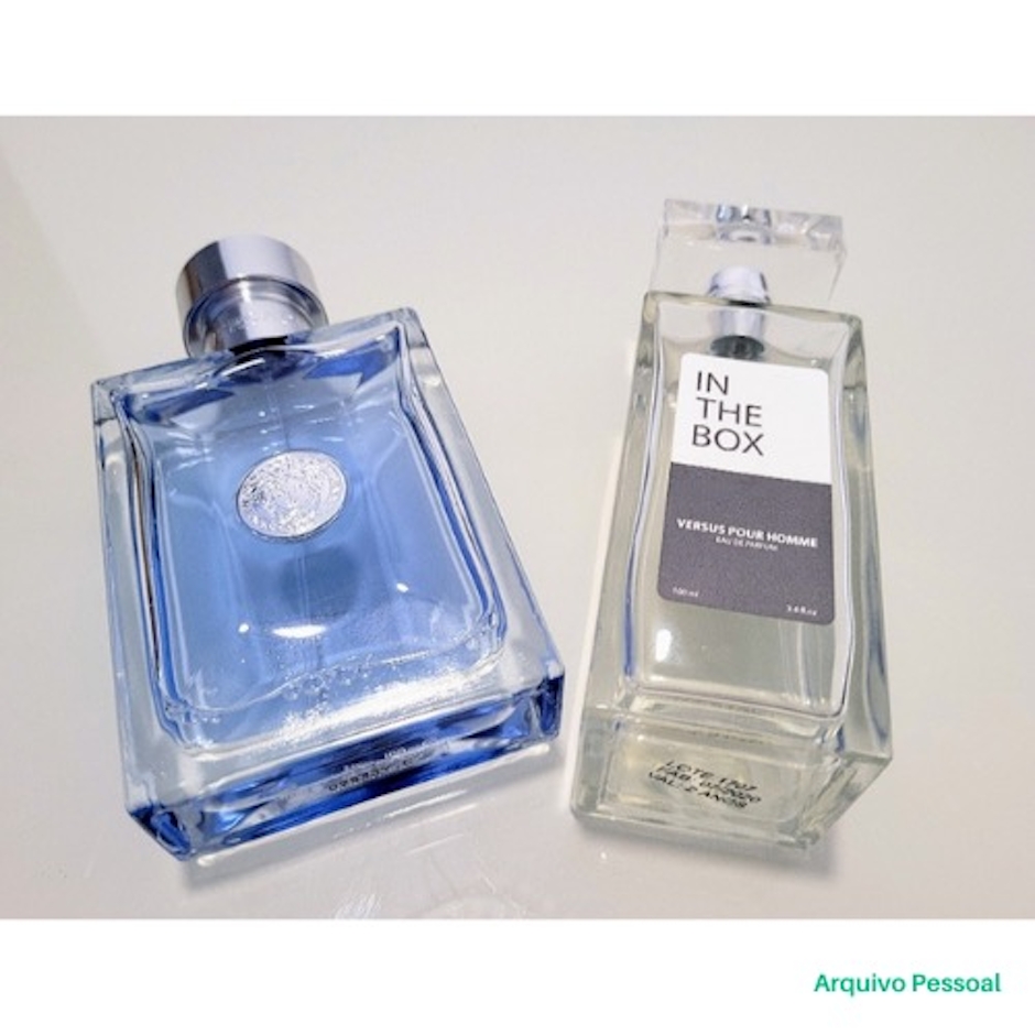 IN THE BOX Versus Pour Homme Translation missing: pt-BR.activerecord.decorators.item_part_image/alt