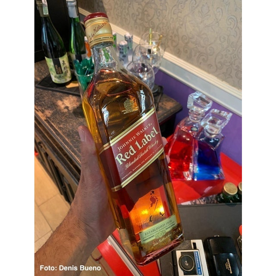 JOHNNIE WALKER Whisky Johnnie Walker Red Label 750 ml Translation missing: pt-BR.activerecord.decorators.item_part_image/alt