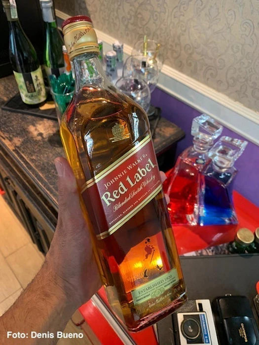 JOHNNIE WALKER Whisky Johnnie Walker Red Label 750 ml Translation missing: pt-BR.activerecord.decorators.item_part_image/alt