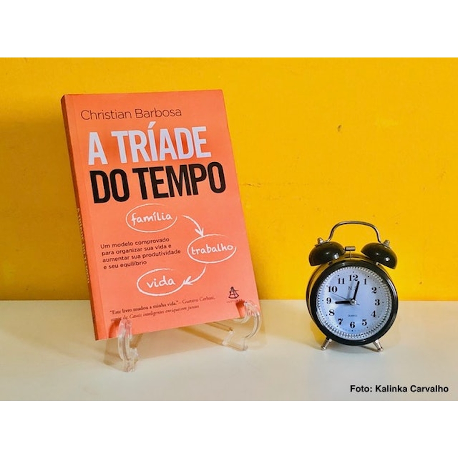 CHRISTIAN BARBOSA A Tríade do Tempo Translation missing: pt-BR.activerecord.decorators.item_part_image/alt