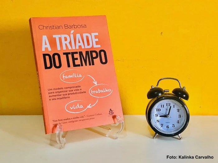 CHRISTIAN BARBOSA A Tríade do Tempo Translation missing: pt-BR.activerecord.decorators.item_part_image/alt
