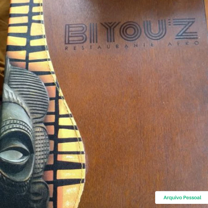 Gastronomia africana Restaurante Biyou'z Translation missing: pt-BR.activerecord.decorators.item_part_image/alt
