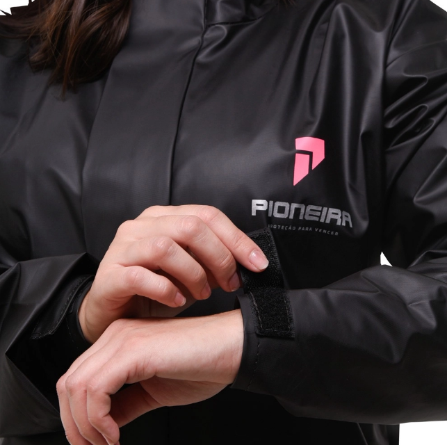Conjunto de PVC Combate com Capuz 2