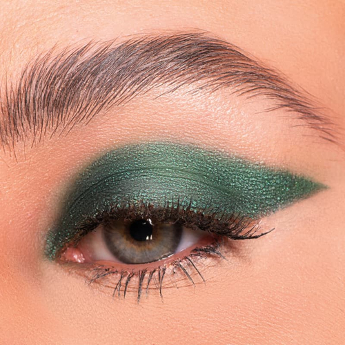 Make B. Sombra Líquida Femme Extreme 4