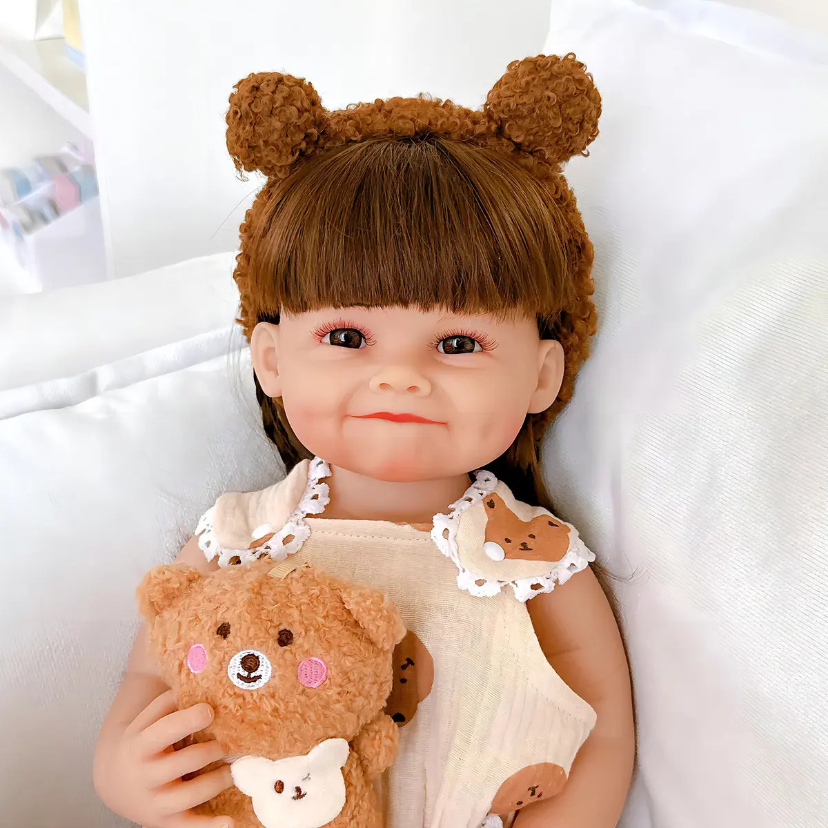 Bebê Reborn Boneca Silicone Menina Sorriso Urso Presente Original 5