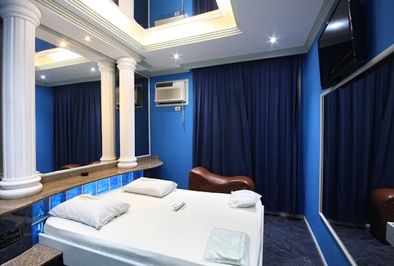 Motel Medieval 1