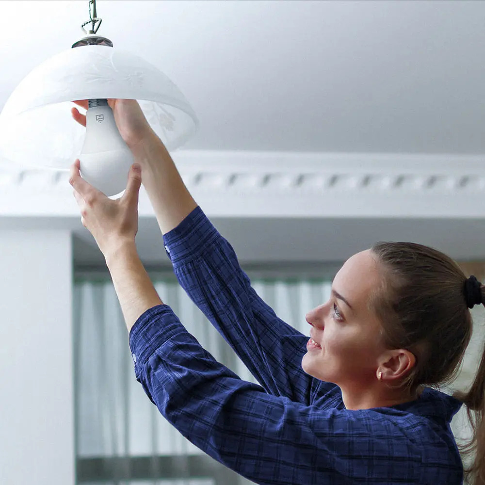 Smart Lâmpada Wi-Fi Positivo Casa Inteligente 3
