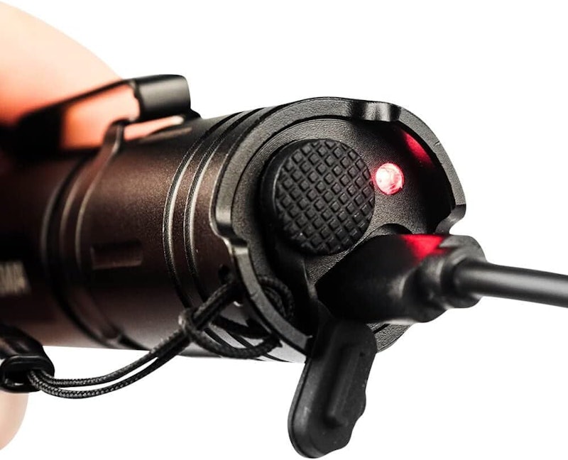 Lanterna Tática Sigma 1000 Lumens Invictus 3