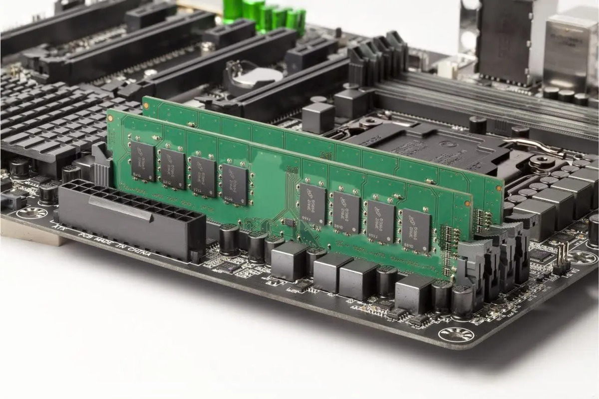 Crucial 16 GB DDR4-3200 UDIMM 3