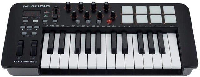 Teclado Controlador M-Audio Oxygen 25 IV 2