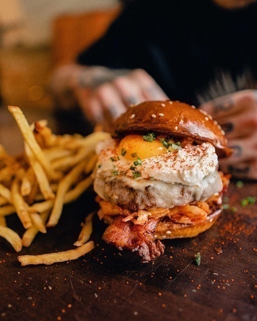Holy Burger 5